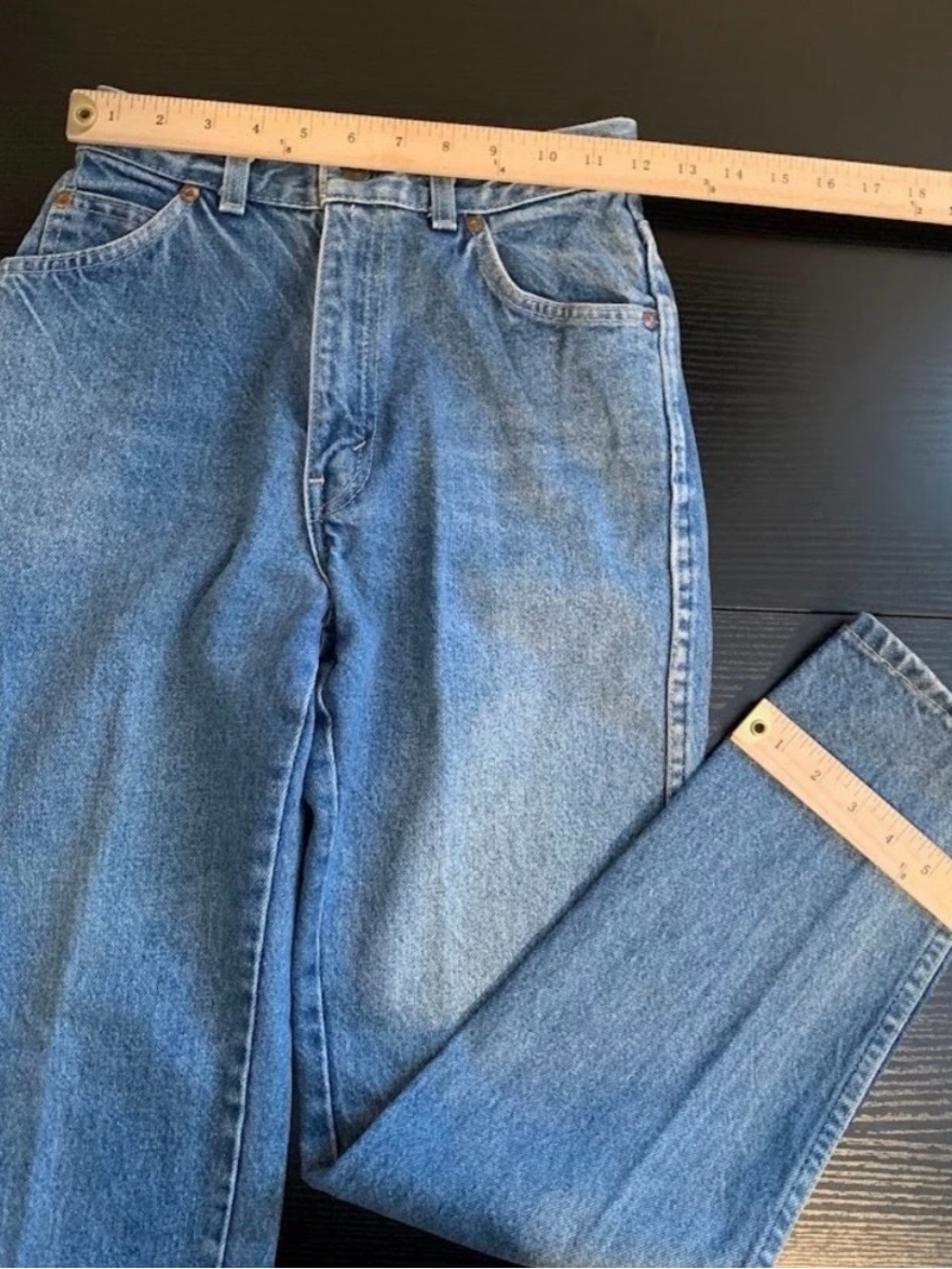 True vintage Levi’s white tab - Picture 11 of 16